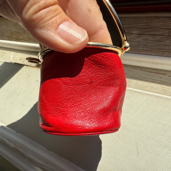 Vintage Red With Rose Pop Up Snap Clasp Change Purse - Picture 7 of 9